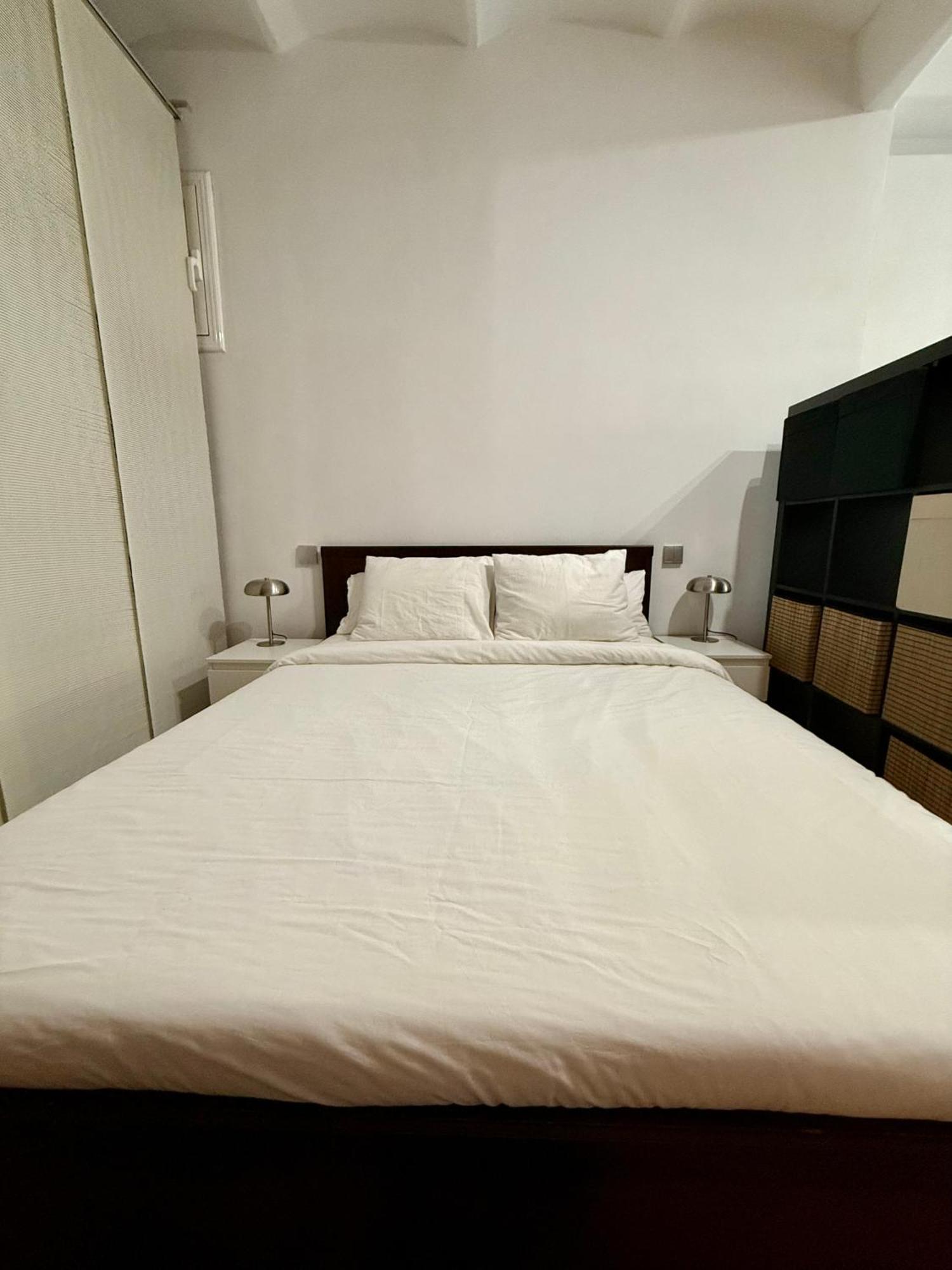 Newly Renovated Stylish Eixample - Great Location Barcelone Extérieur photo