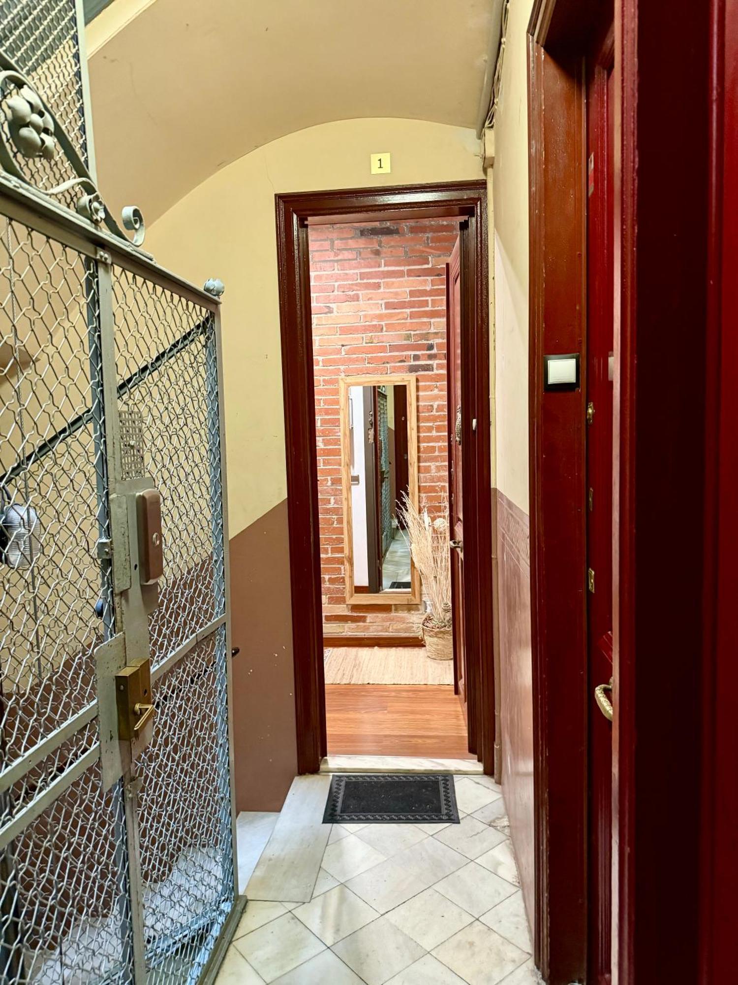 Newly Renovated Stylish Eixample - Great Location Barcelone Extérieur photo
